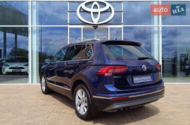 Позашляховик / Кросовер Volkswagen Tiguan 2017 в 