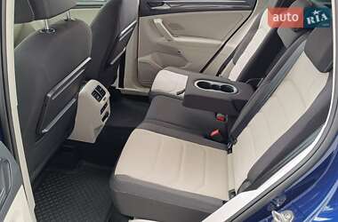 Позашляховик / Кросовер Volkswagen Tiguan 2017 в 