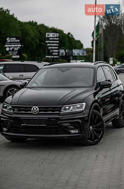 Внедорожник / Кроссовер Volkswagen Tiguan 2020 в 