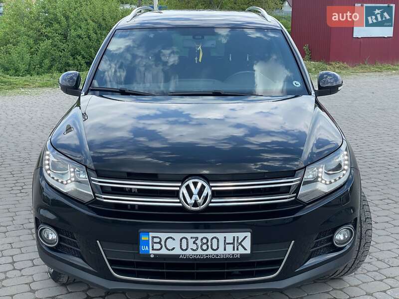 Внедорожник / Кроссовер Volkswagen Tiguan 2015 в Дрогобыче