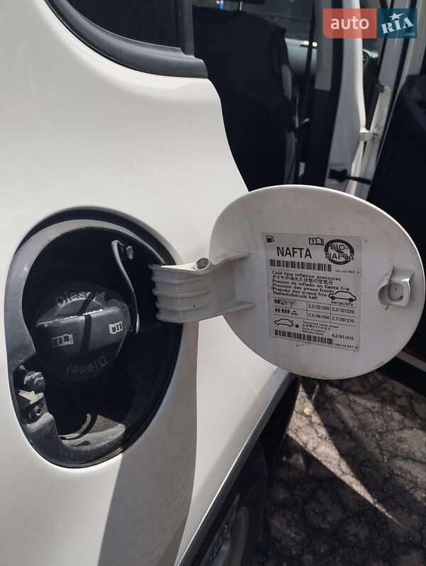 Позашляховик / Кросовер Volkswagen Tiguan 2011 в Тячеві