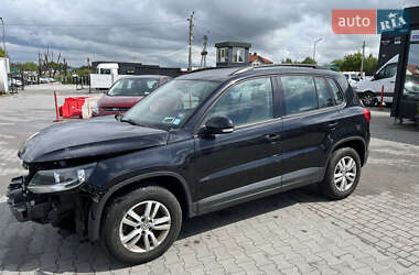 Позашляховик / Кросовер Volkswagen Tiguan 2016 в 