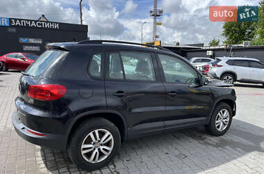 Позашляховик / Кросовер Volkswagen Tiguan 2016 в 