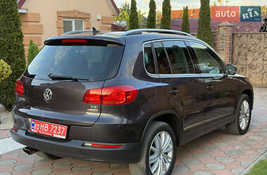 Позашляховик / Кросовер Volkswagen Tiguan 2016 в 