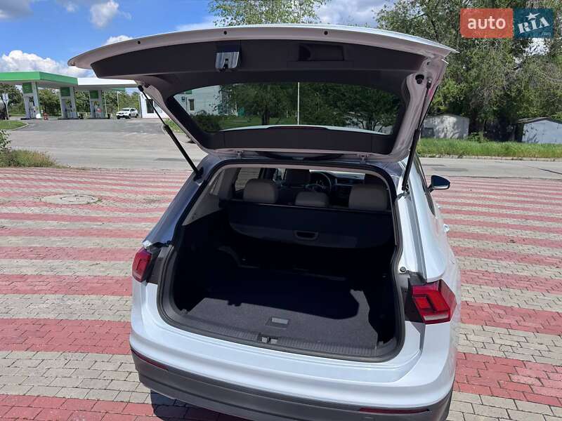 Внедорожник / Кроссовер Volkswagen Tiguan 2018 в Запорожье