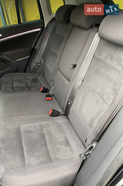 Позашляховик / Кросовер Volkswagen Tiguan 2011 в 