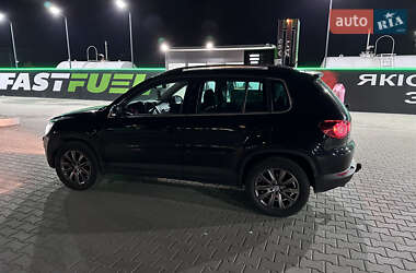 Внедорожник / Кроссовер Volkswagen Tiguan 2008 в 