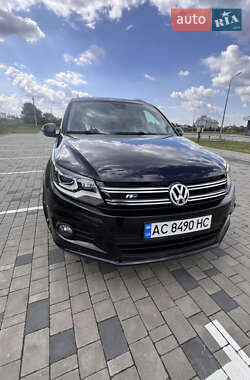 Внедорожник / Кроссовер Volkswagen Tiguan 2015 в Ковеле