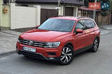 Внедорожник / Кроссовер Volkswagen Tiguan 2017 в Одессе