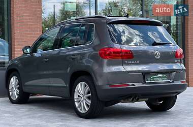 Позашляховик / Кросовер Volkswagen Tiguan 2013 в 
