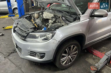 Внедорожник / Кроссовер Volkswagen Tiguan 2012 в 