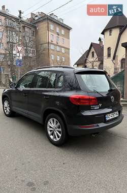 Внедорожник / Кроссовер Volkswagen Tiguan 2018 в 