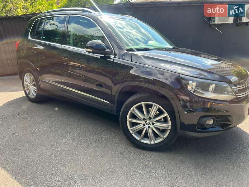 Внедорожник / Кроссовер Volkswagen Tiguan 2014 в Киеве
