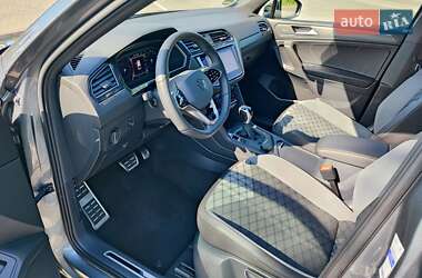 Внедорожник / Кроссовер Volkswagen Tiguan 2021 в 