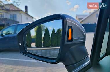 Внедорожник / Кроссовер Volkswagen Tiguan 2021 в 
