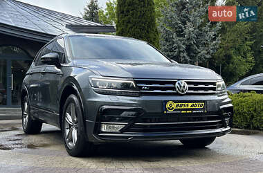 Позашляховик / Кросовер Volkswagen Tiguan 2017 в Львові