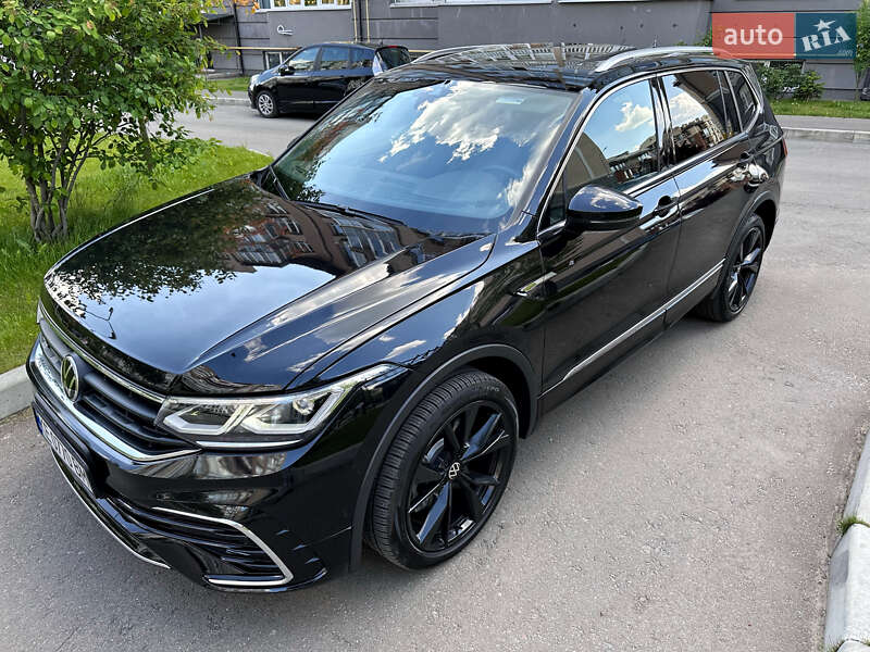 Позашляховик / Кросовер Volkswagen Tiguan 2023 в Києві