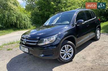 Внедорожник / Кроссовер Volkswagen Tiguan 2015 в 