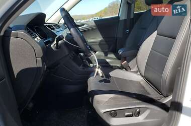 Внедорожник / Кроссовер Volkswagen Tiguan 2019 в 