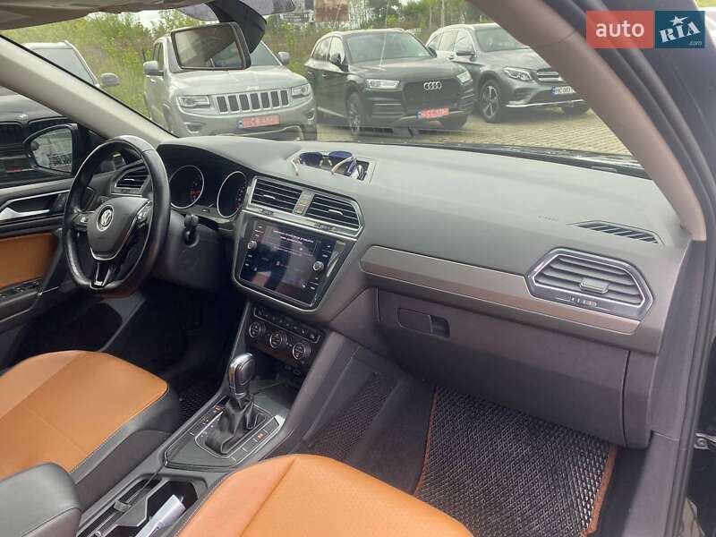 Внедорожник / Кроссовер Volkswagen Tiguan 2017 в Львове
