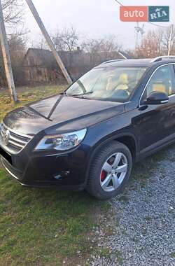 Позашляховик / Кросовер Volkswagen Tiguan 2010 в Львові