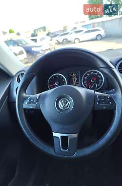 Позашляховик / Кросовер Volkswagen Tiguan 2017 в 