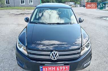Внедорожник / Кроссовер Volkswagen Tiguan 2012 в 