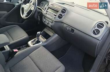 Внедорожник / Кроссовер Volkswagen Tiguan 2012 в 