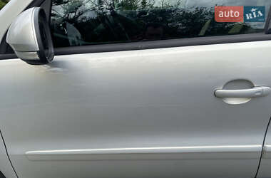 Внедорожник / Кроссовер Volkswagen Tiguan 2011 в 