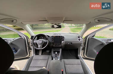 Внедорожник / Кроссовер Volkswagen Tiguan 2011 в 