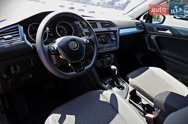 Позашляховик / Кросовер Volkswagen Tiguan 2019 в 