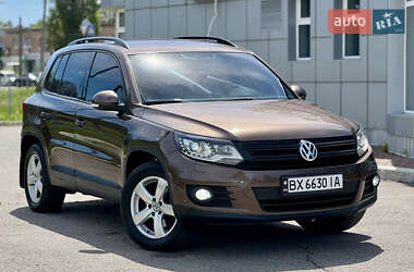 Внедорожник / Кроссовер Volkswagen Tiguan 2011 в 
