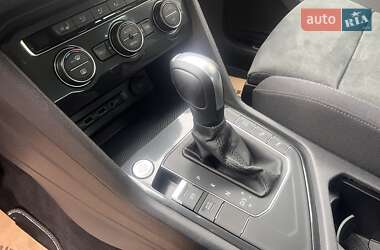 Позашляховик / Кросовер Volkswagen Tiguan 2020 в 