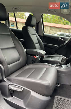 Внедорожник / Кроссовер Volkswagen Tiguan 2016 в 