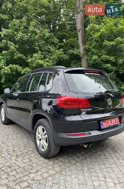Внедорожник / Кроссовер Volkswagen Tiguan 2016 в 