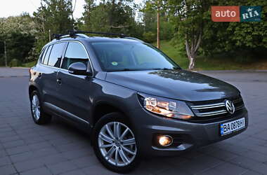 Внедорожник / Кроссовер Volkswagen Tiguan 2015 в Кременчуге