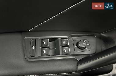 Внедорожник / Кроссовер Volkswagen Tiguan 2024 в 