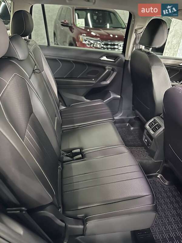 Внедорожник / Кроссовер Volkswagen Tiguan 2024 в Каменском