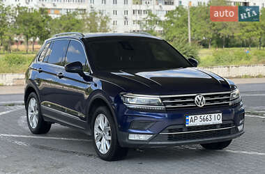 Позашляховик / Кросовер Volkswagen Tiguan 2016 в Запоріжжі