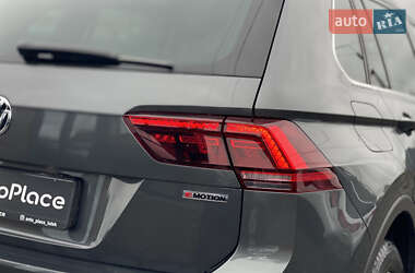 Внедорожник / Кроссовер Volkswagen Tiguan 2020 в 