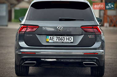 Внедорожник / Кроссовер Volkswagen Tiguan 2017 в 