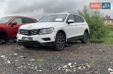 Позашляховик / Кросовер Volkswagen Tiguan 2021 в 