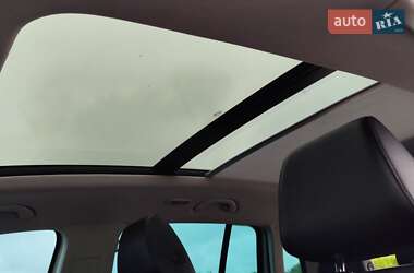Позашляховик / Кросовер Volkswagen Tiguan 2014 в 