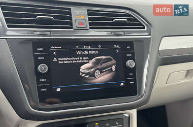 Внедорожник / Кроссовер Volkswagen Tiguan 2022 в 