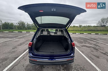 Внедорожник / Кроссовер Volkswagen Tiguan 2022 в 