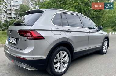 Внедорожник / Кроссовер Volkswagen Tiguan 2019 в 