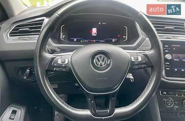 Внедорожник / Кроссовер Volkswagen Tiguan 2019 в 
