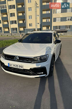 Внедорожник / Кроссовер Volkswagen Tiguan 2019 в Харькове