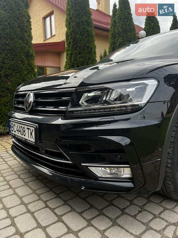 Позашляховик / Кросовер Volkswagen Tiguan 2016 в Львові