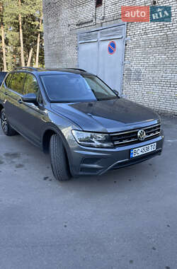 Позашляховик / Кросовер Volkswagen Tiguan 2020 в Новояворівську